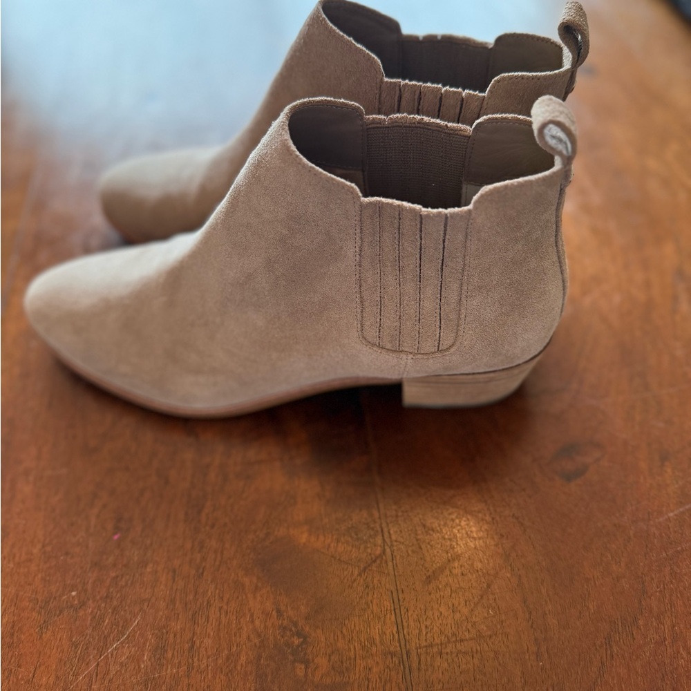 Michael Kors boots - Picture 2 of 4